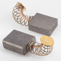 Szczotki węglowe 15x7x18 końcówka X7 (kpl)